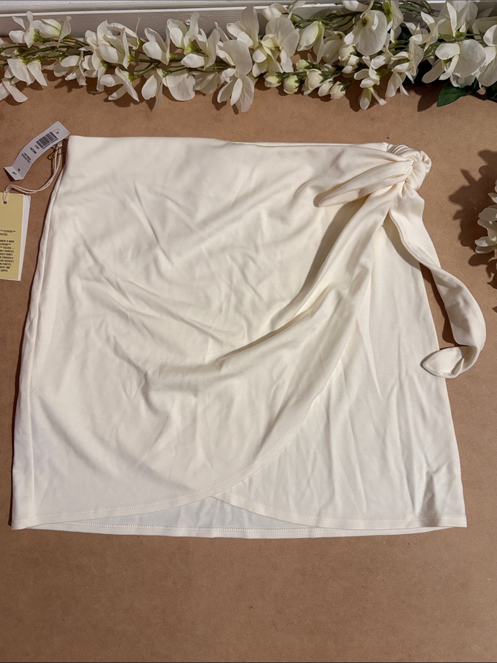 NWT! Aritzia Saturn Mini Skirt Small
